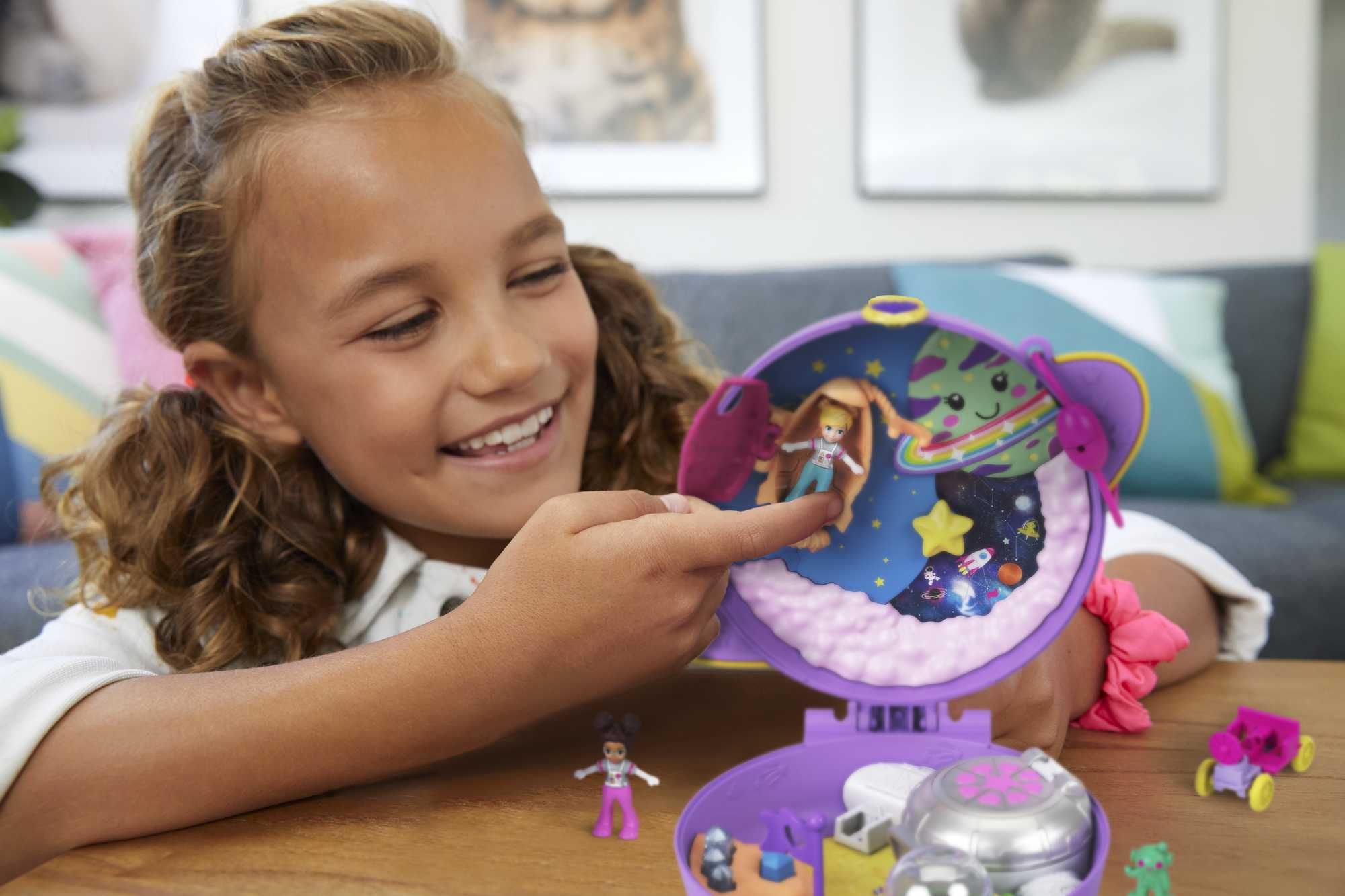 Polly Pocket Saturn Space Explorer Compact Mattel