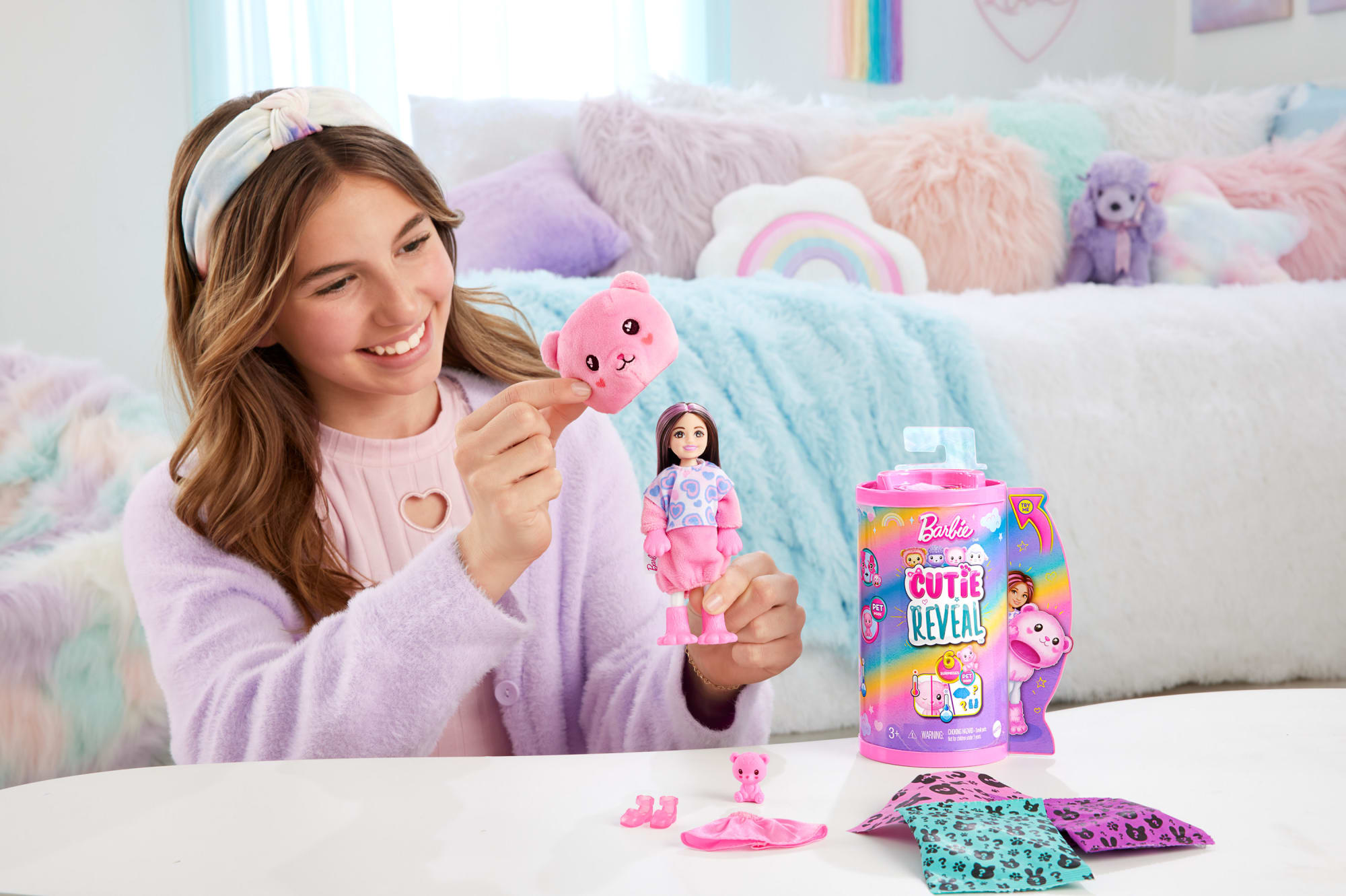 Muñeca Barbie® Chelsea™ Cutie Reveal™ de la serie Cozy Cute Tees