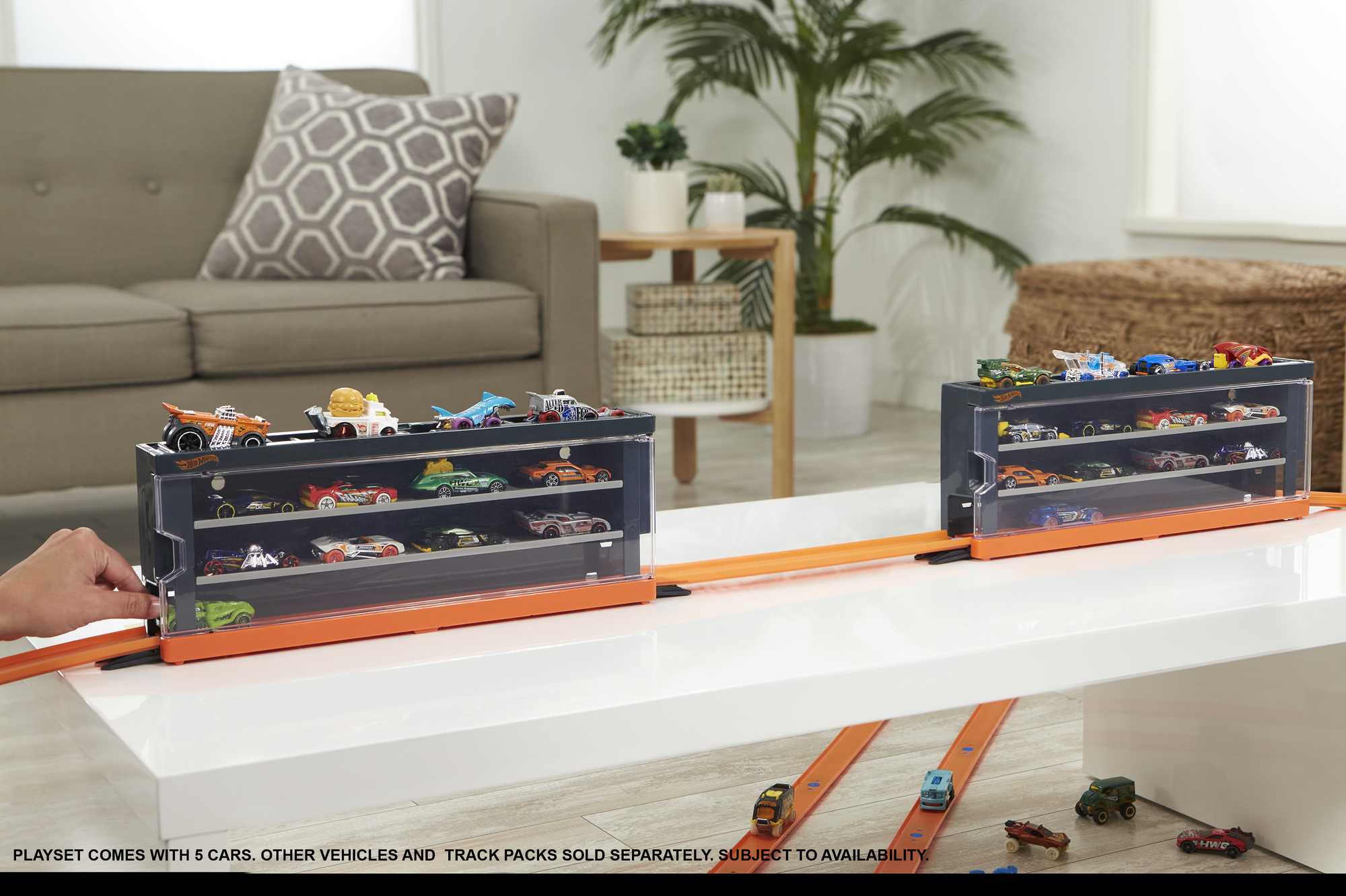 Hot Wheels Interactive Display Case With 8 Cars For Kids 4 Years & Older