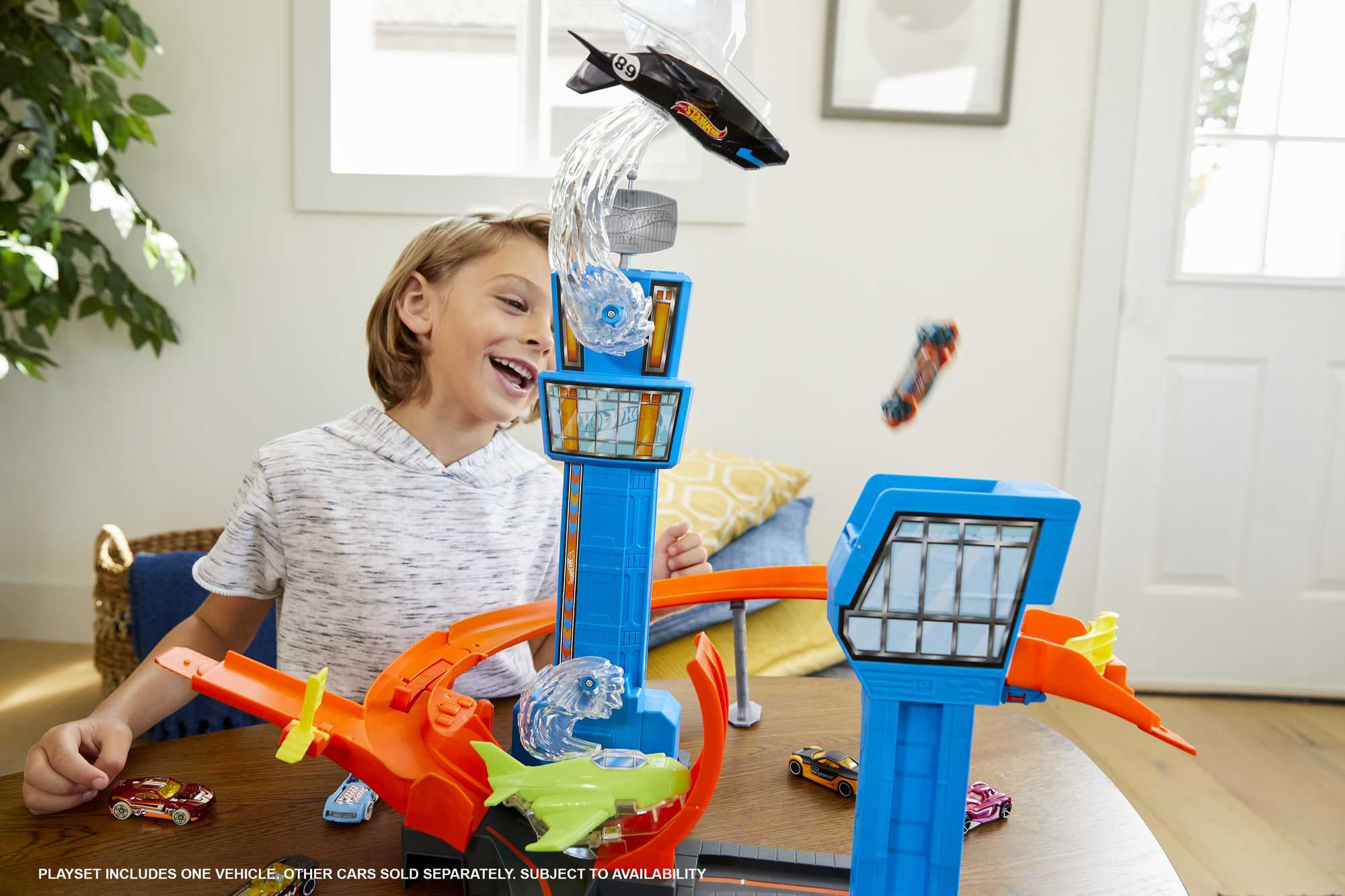 Pista de aviones hot wheels sales