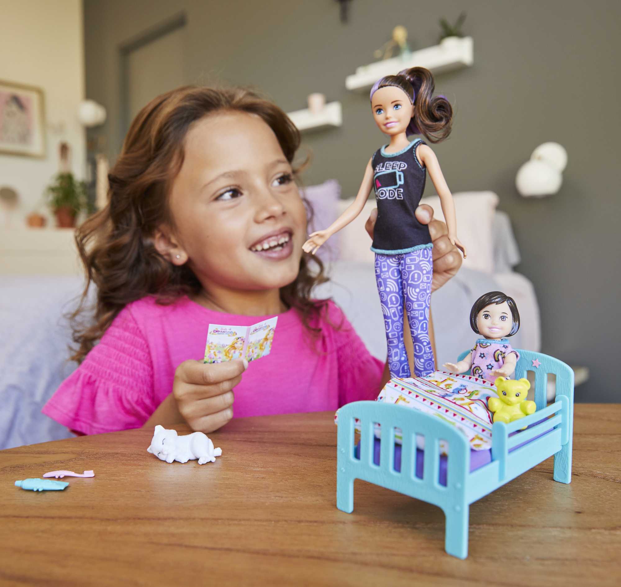 Coffret Barbie Skipper Baby-Sitter - Bébé au Lit Mattel : King