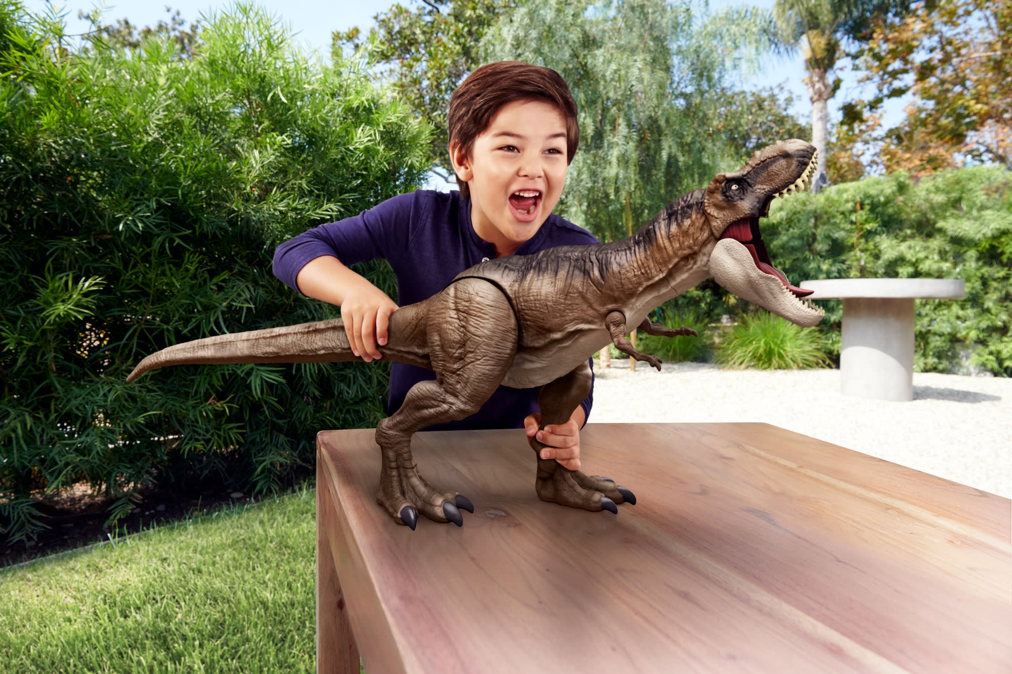 Dinosaure T-Rex Super Colossal - Jurassic World Mattel : King Jouet,  Figurines Mattel - Jeux d'imitation & Mondes imaginaires