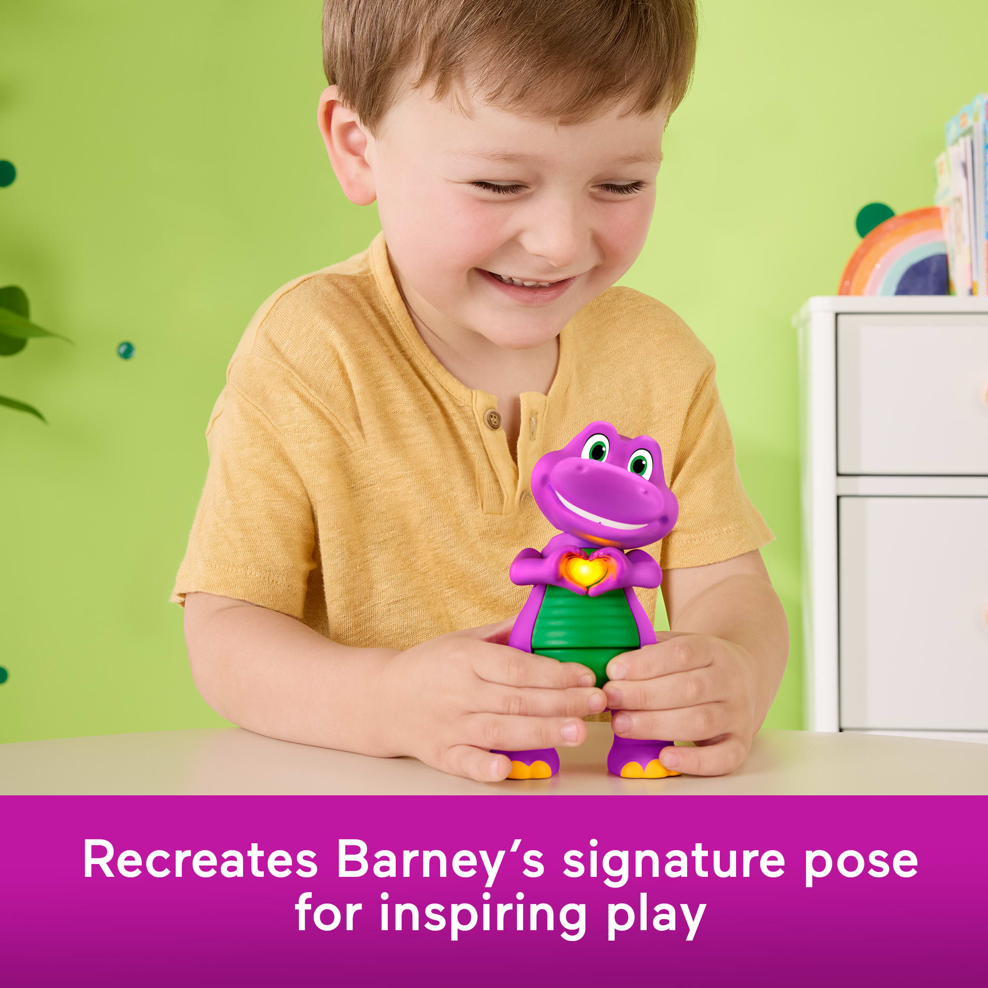 Fisher-Price Barney’s World Heart Hands Barney Toy Figure | Mattel
