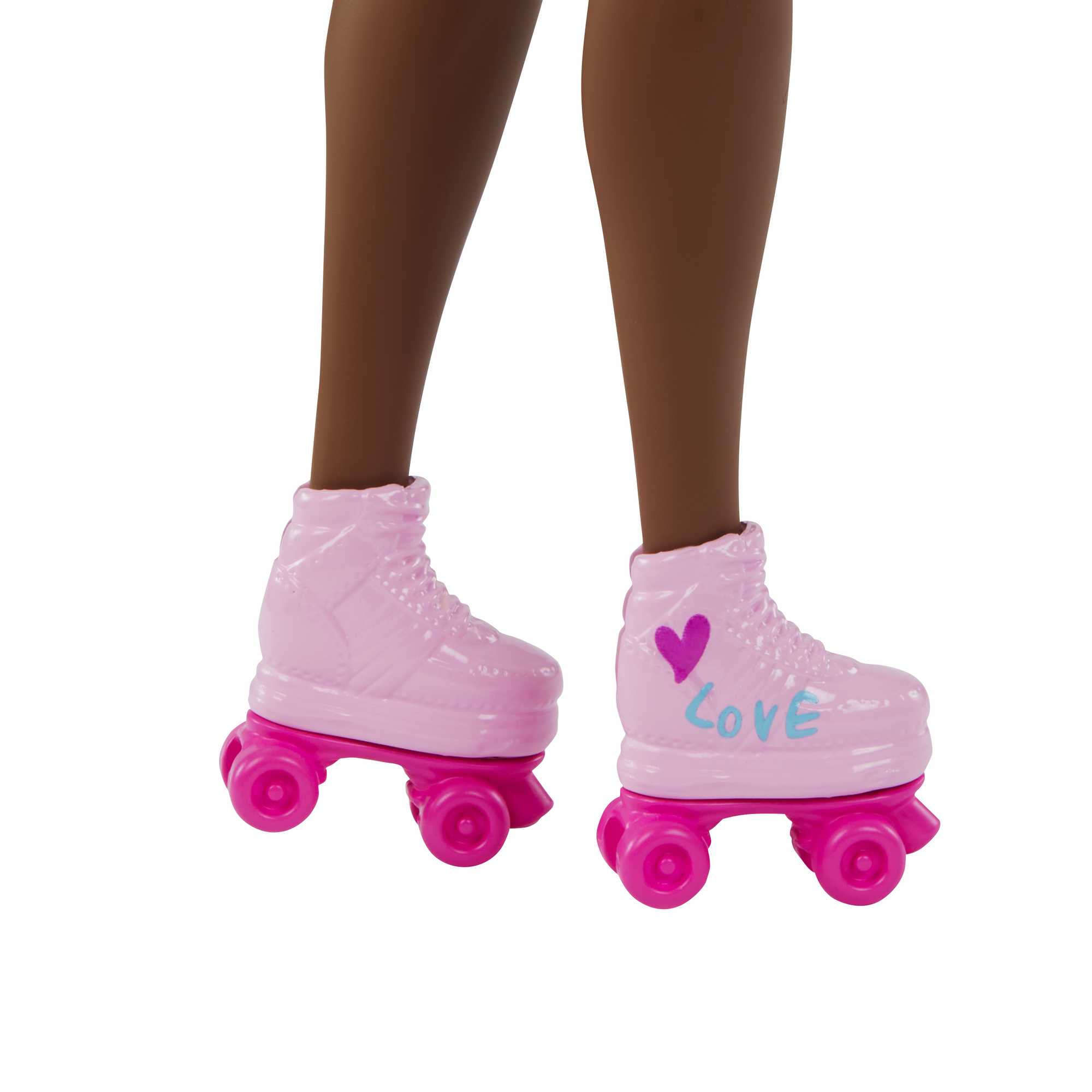 Barbie Doll with Roller Skates and Accessories MATTEL